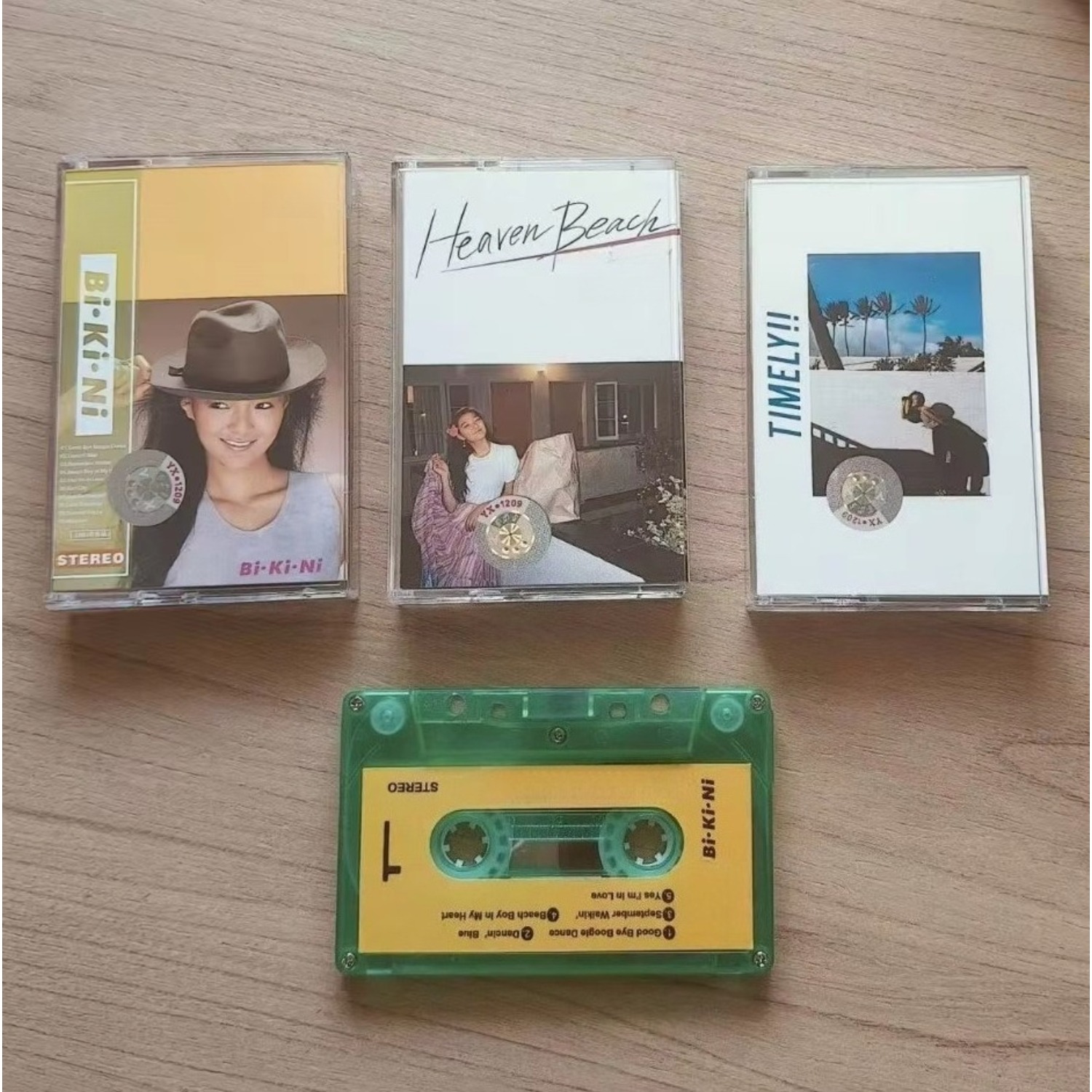 Vintage Collectibles & More Llc Photos - Casete de música retro japonés de