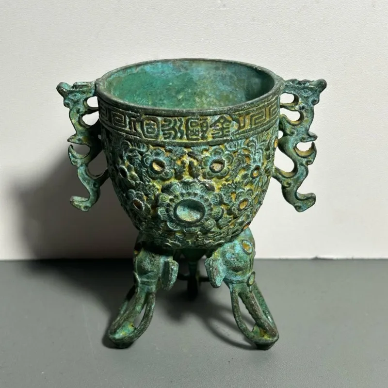 Collectible Vintage Wine - Copa Ritual de Bronce Antiguo con