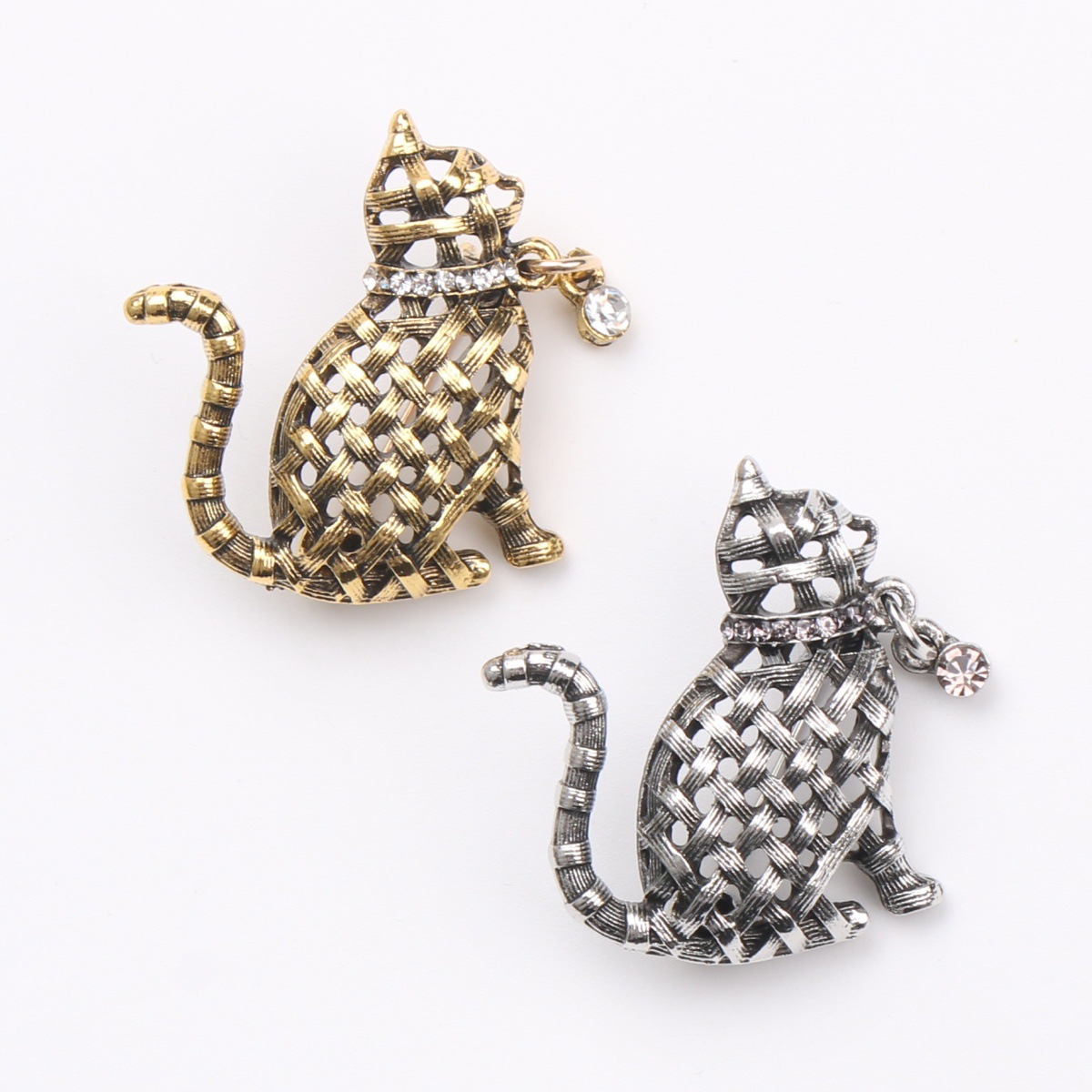 Collectible Vintage Brooches - Colección de Broches de Gato Tejidos