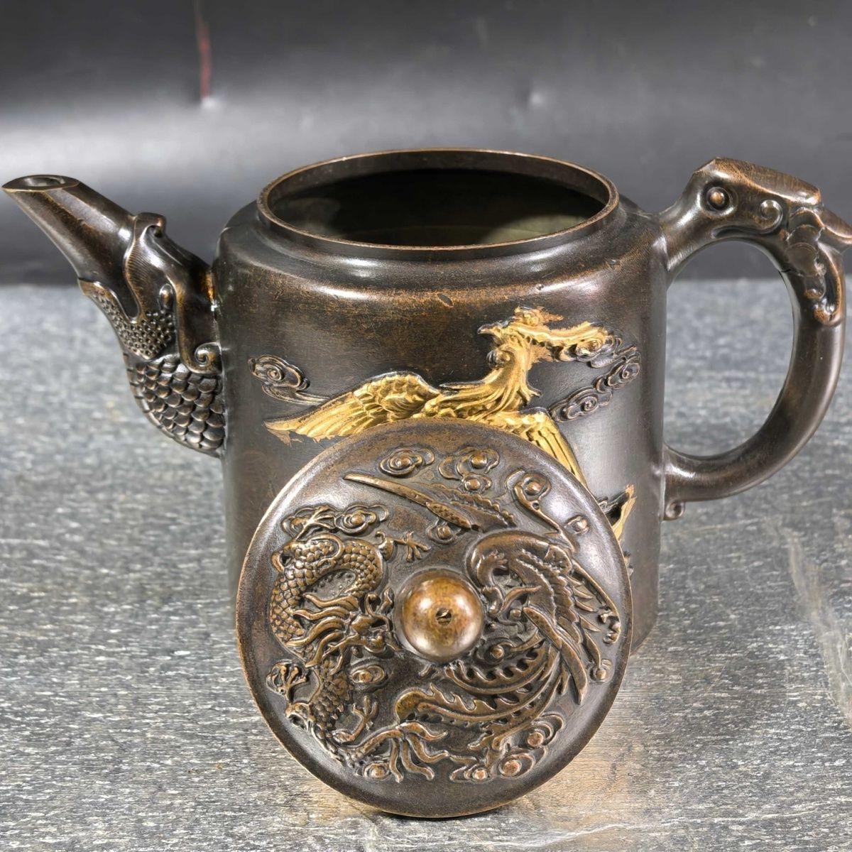 Collectible Vintage Wine - Tetera de Latón Dorado Vintage con
