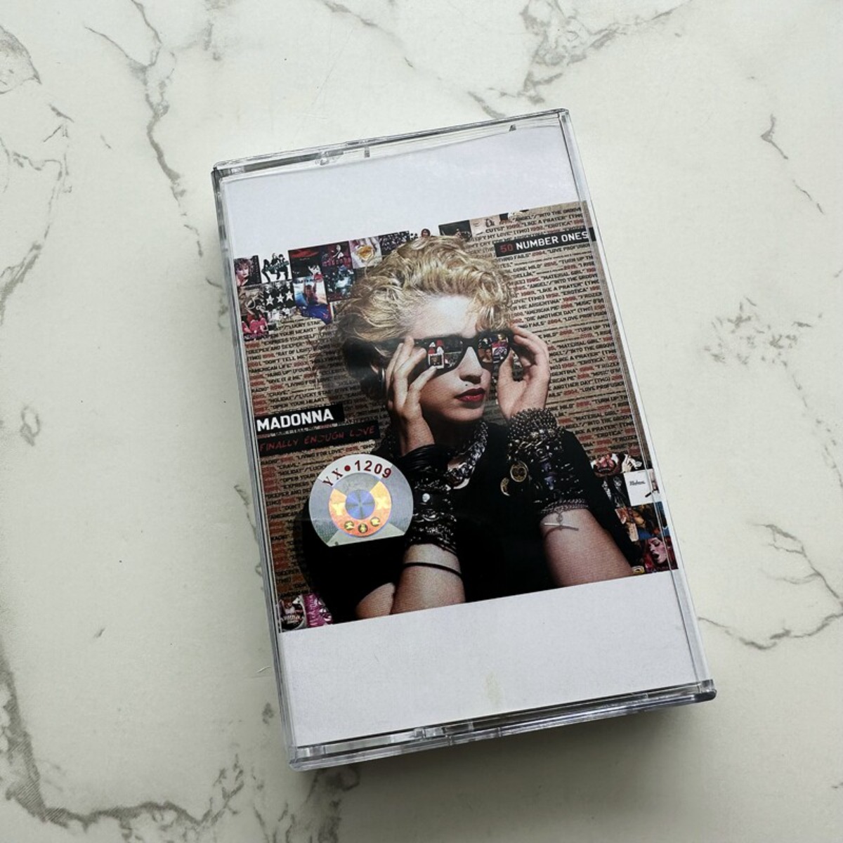 Vintage Collectibles & More Llc Photos - Casete de Música Pop Clásica de