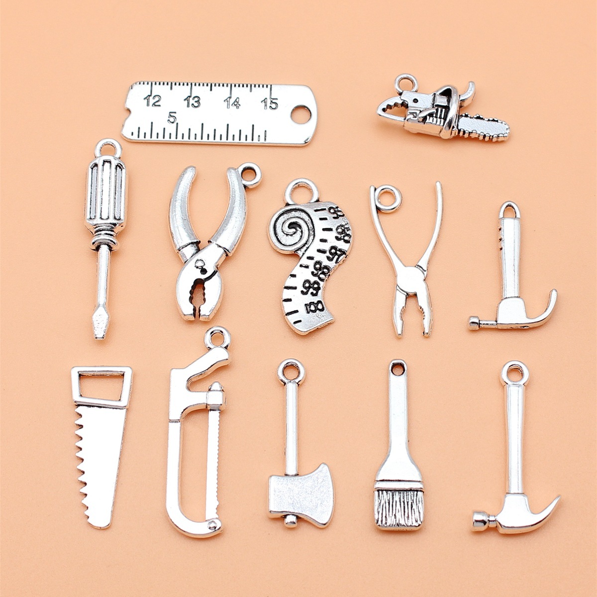 Collectible Vintage Tools - 12 Uds. Herramientas de Color plata