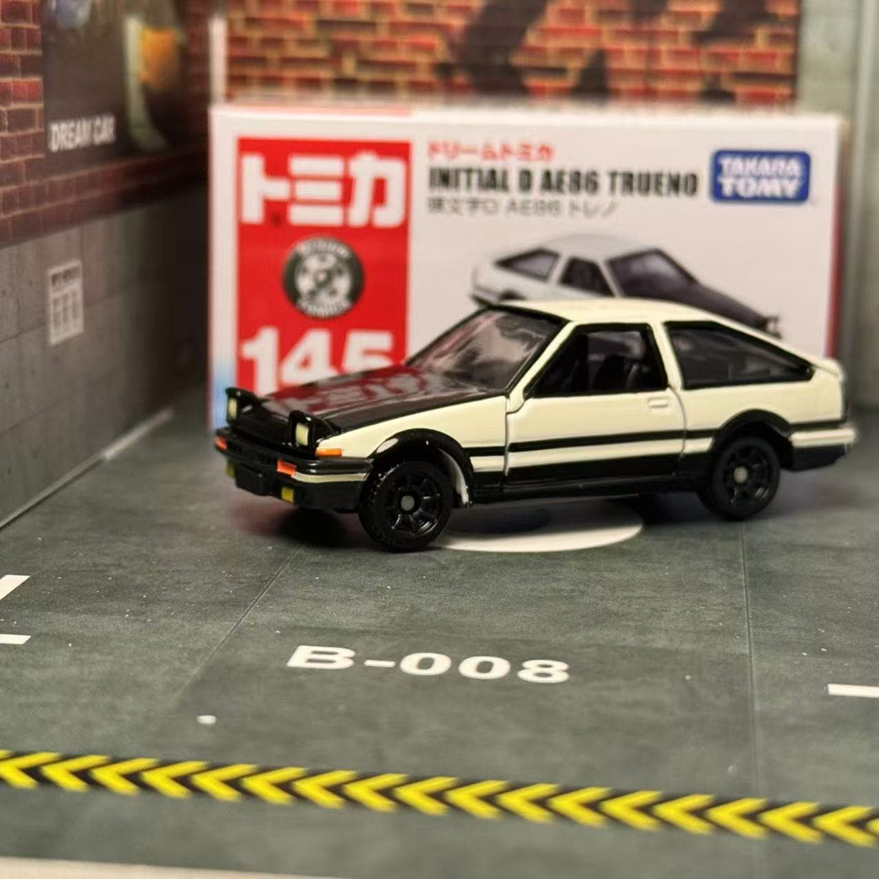 Sueña Tomica NO. 145 inicial D - Vintage Collectible Model Cars reseña y precio