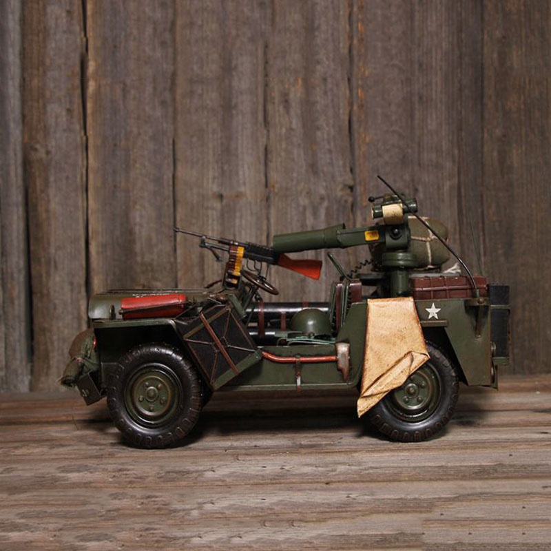 Modelo de vehículo militar de  - Collectible Vintage Tools reseña y precio