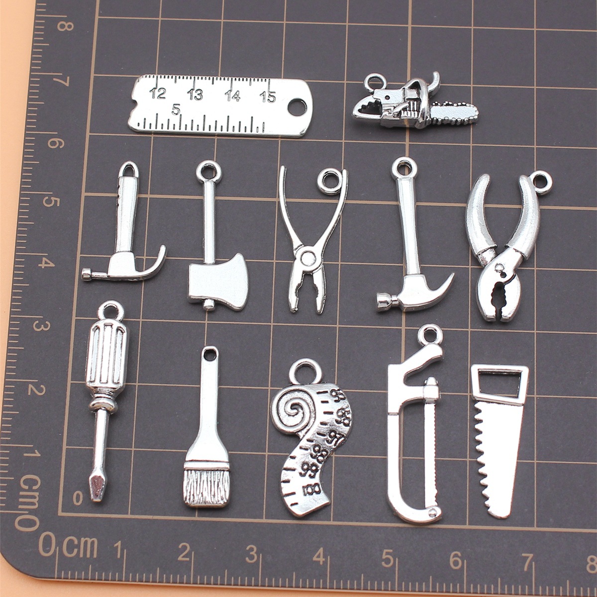 12 Uds. Herramientas de Color  - Collectible Vintage Tools reseña y precio